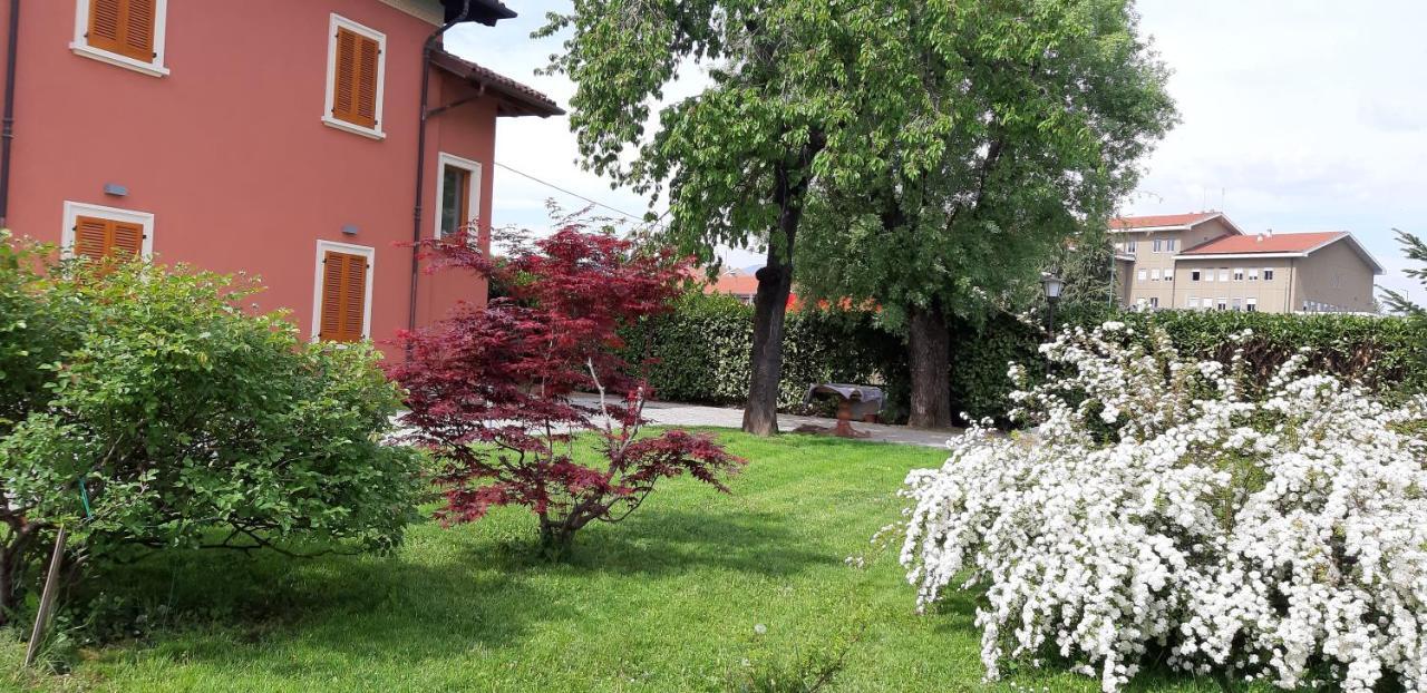 Chiara Apartment Cuneo Exterior foto